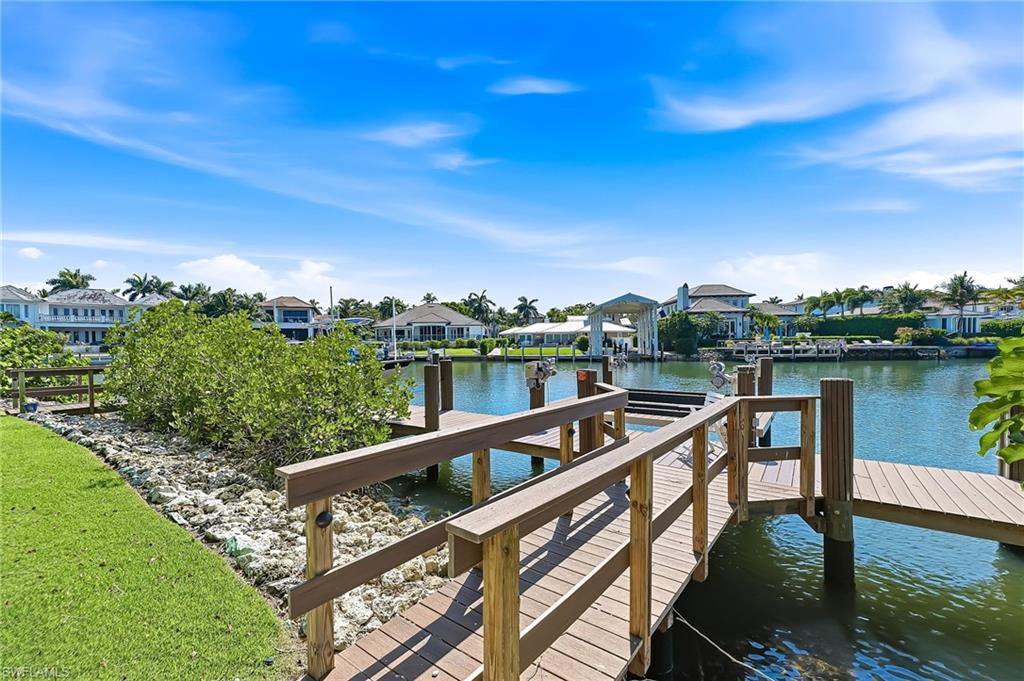 AQUALANE SHORES - Residential