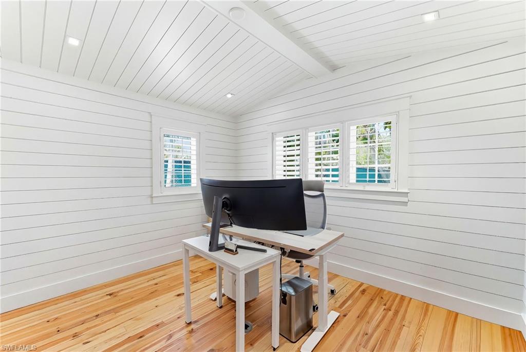 AQUALANE SHORES - Residential