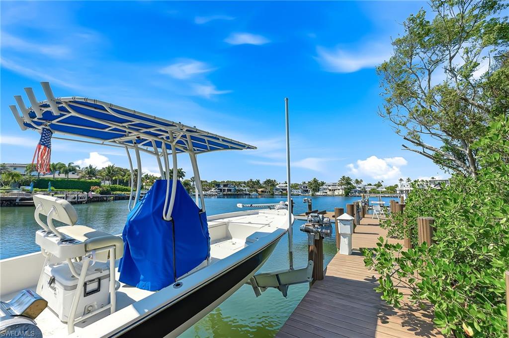 AQUALANE SHORES - Residential