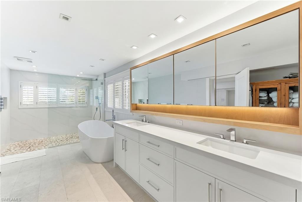 AQUALANE SHORES - Residential