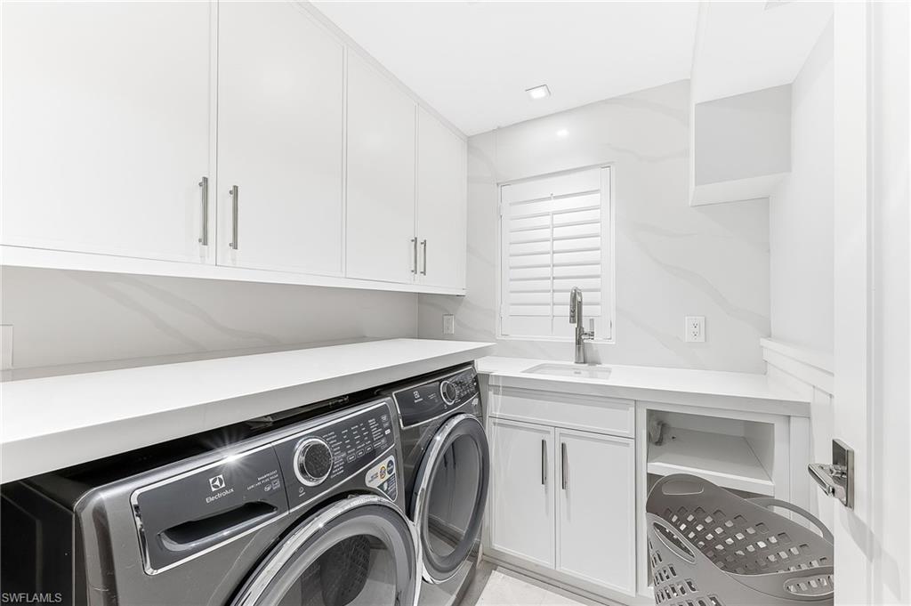 AQUALANE SHORES - Residential