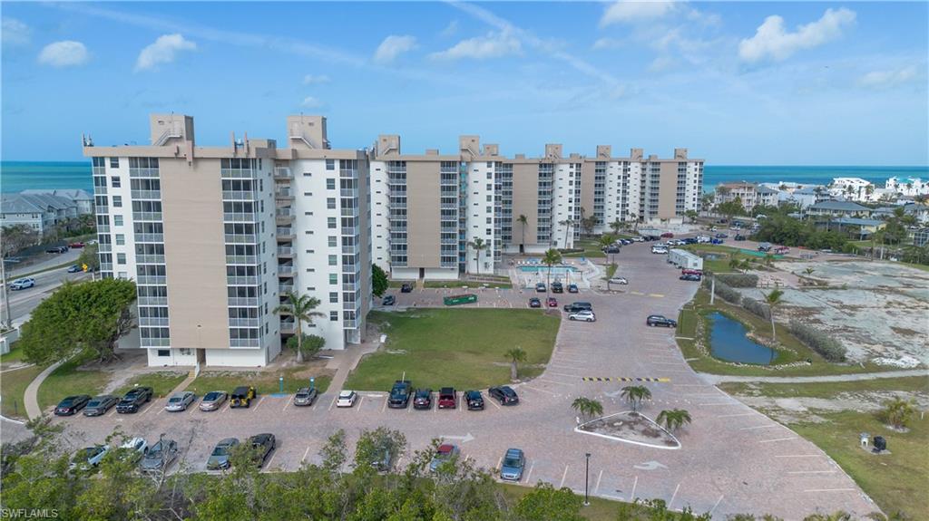 BEACH AND TENNIS CLUB - Residential Lease