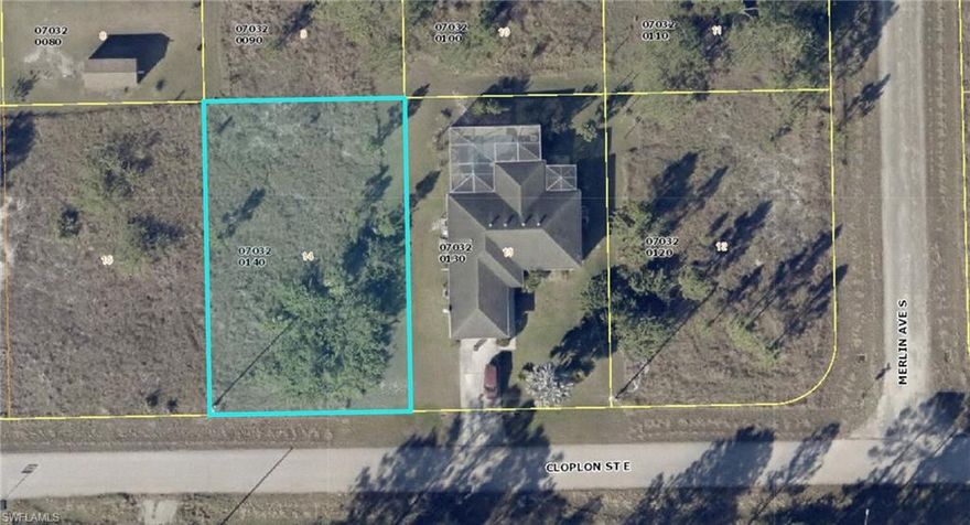 Great lot in a very convenient and fast growing location with close proximity to shopping, golfing and I-75. NON flood zone, NO Hoa, NO Cdd fees. Purchase to build your dream property or add to your investment portfolio.
