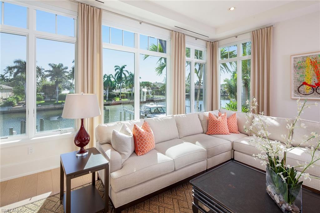 NAPLES CASAMORE - Residential