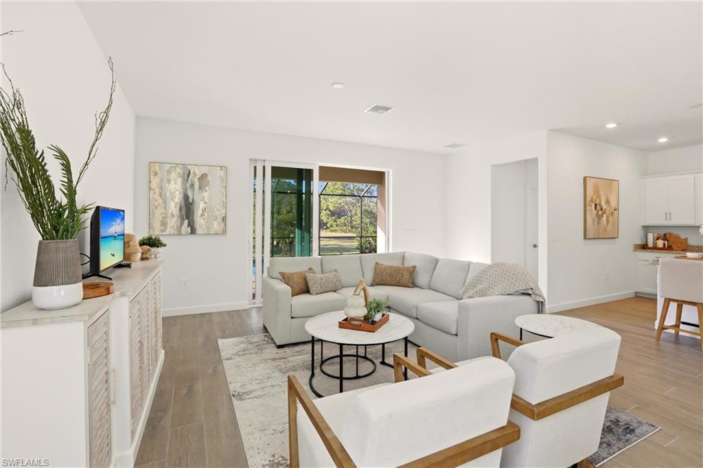 COUNTRY CLUB - Residential