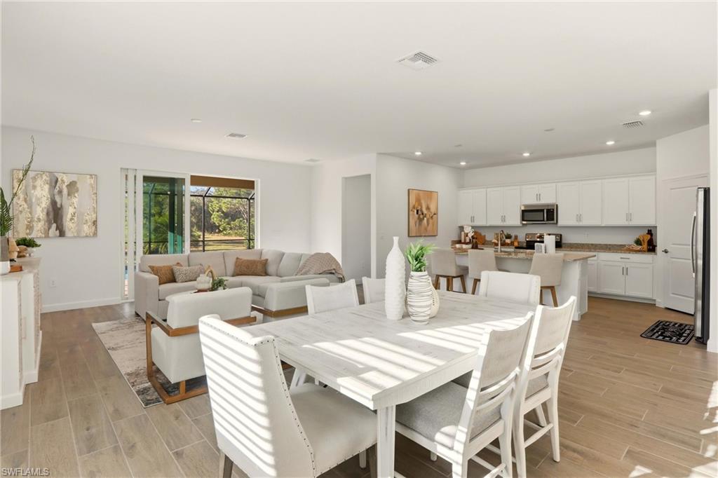 COUNTRY CLUB - Residential