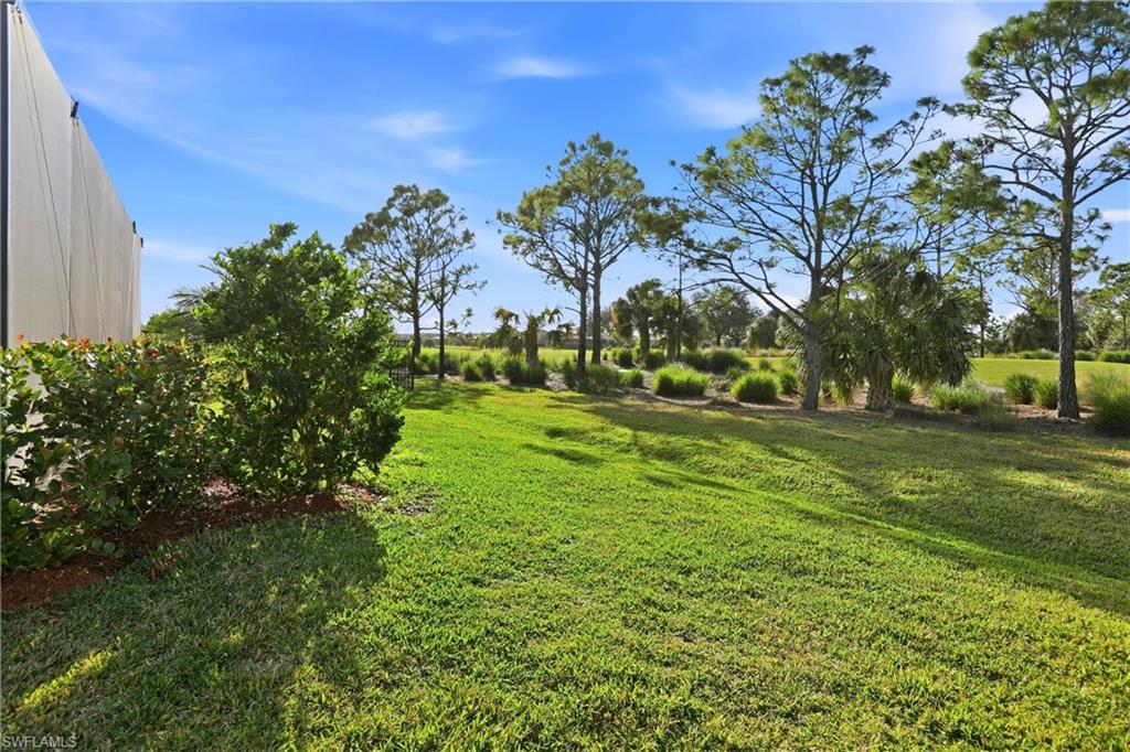 COUNTRY CLUB - Residential