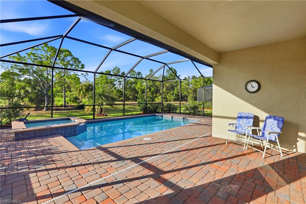 COUNTRY CLUB - Residential