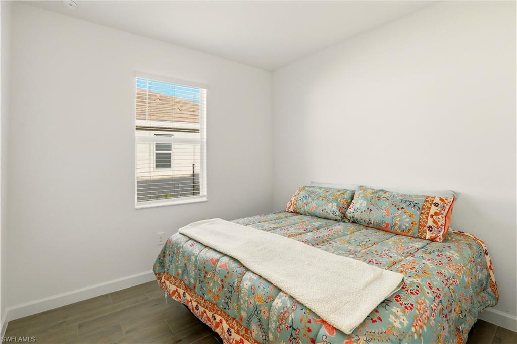 COUNTRY CLUB - Residential