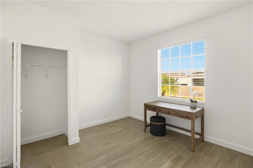 COUNTRY CLUB - Residential