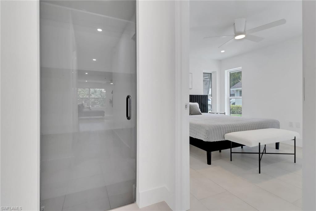 ROYAL ARMS VILLAS - Residential Lease