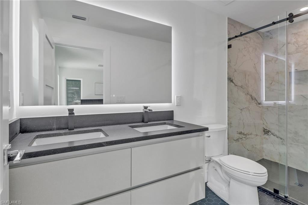 ROYAL ARMS VILLAS - Residential Lease