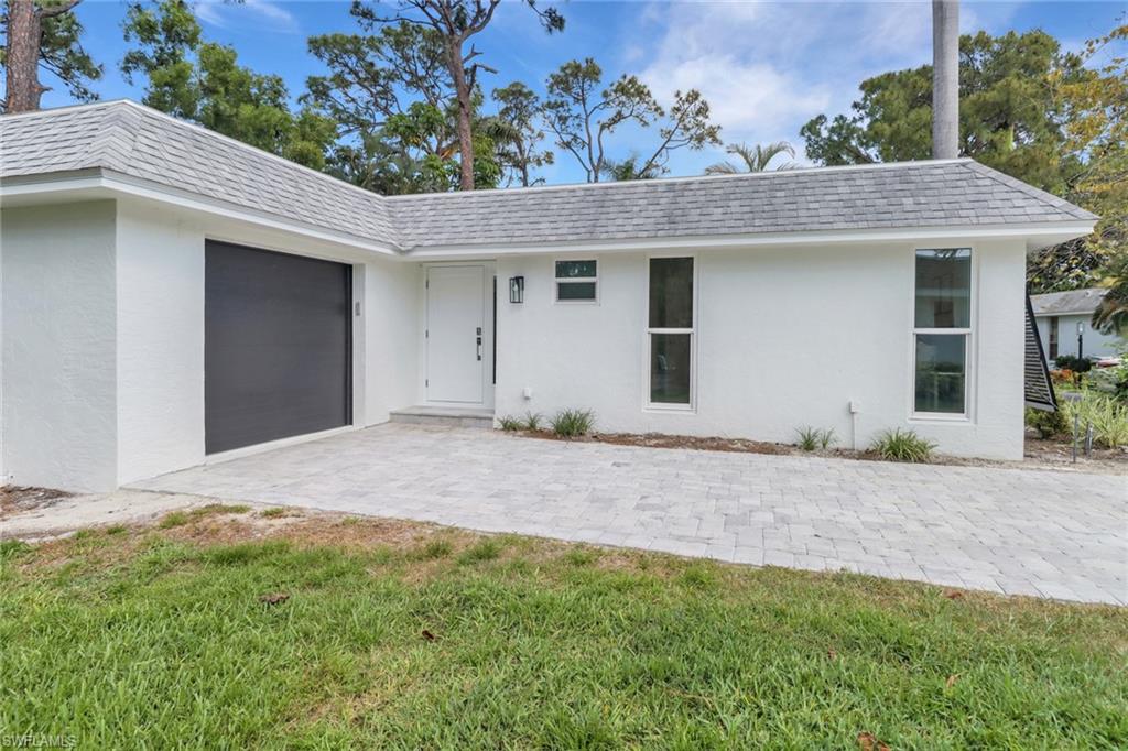 ROYAL ARMS VILLAS - Residential Lease