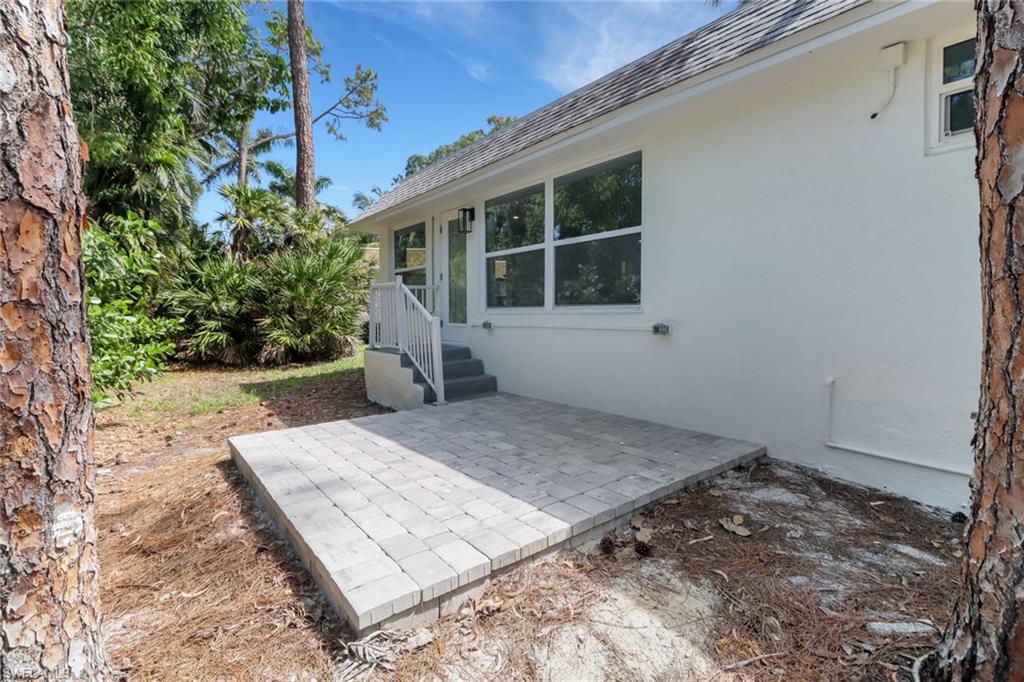 ROYAL ARMS VILLAS - Residential Lease