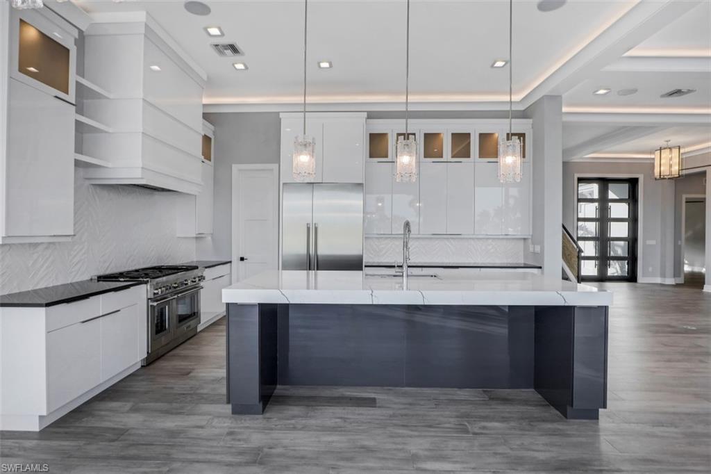 MARCO BEACH - Residential