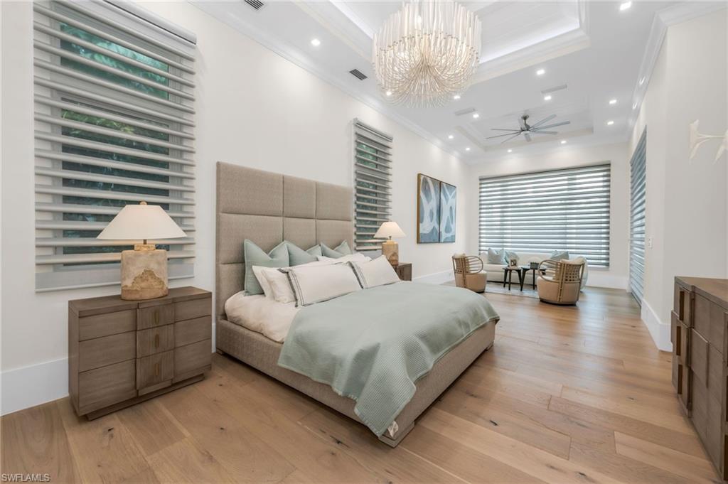 MOORINGS - Residential