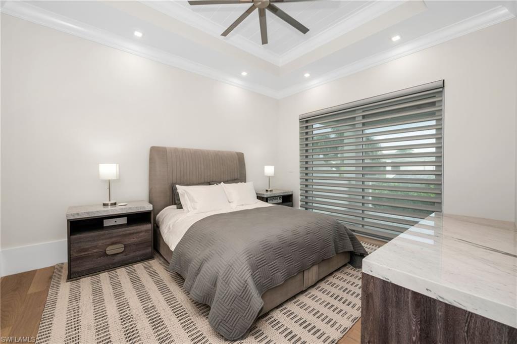 MOORINGS - Residential