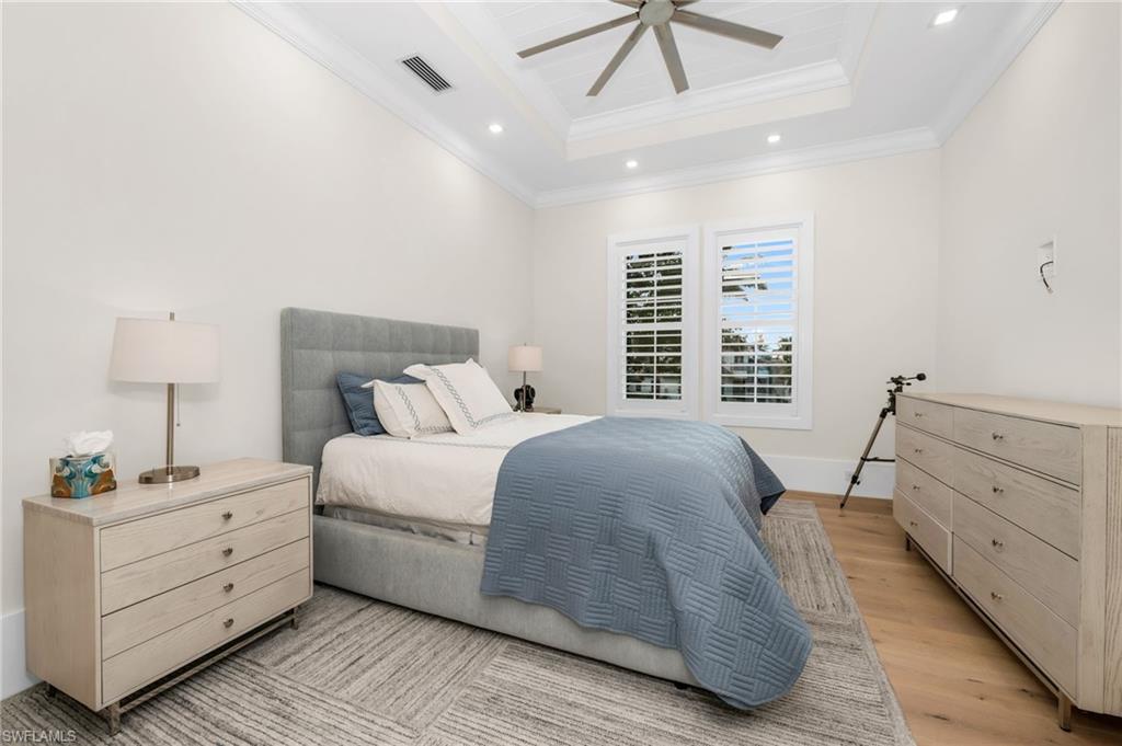 MOORINGS - Residential