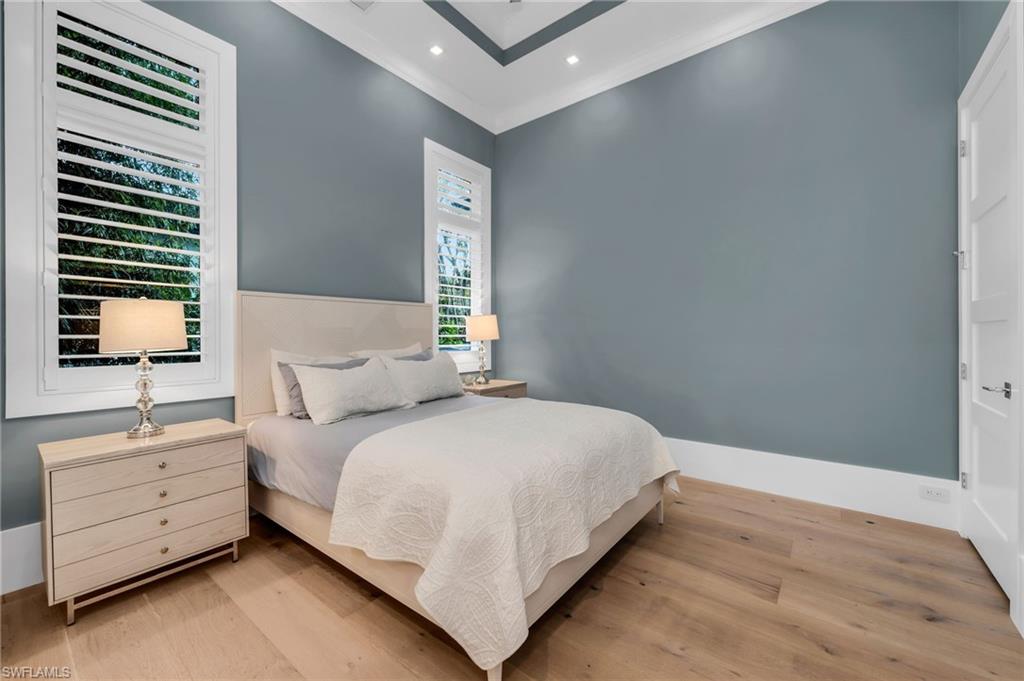 MOORINGS - Residential