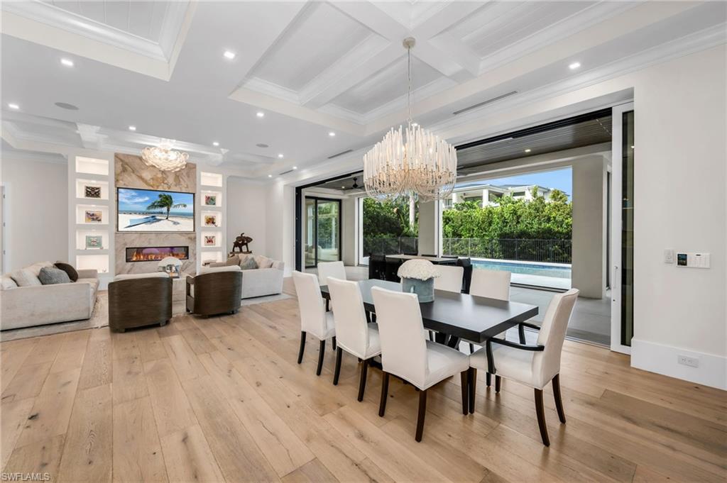 MOORINGS - Residential