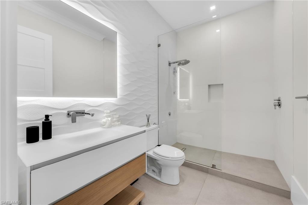 MOORINGS - Residential