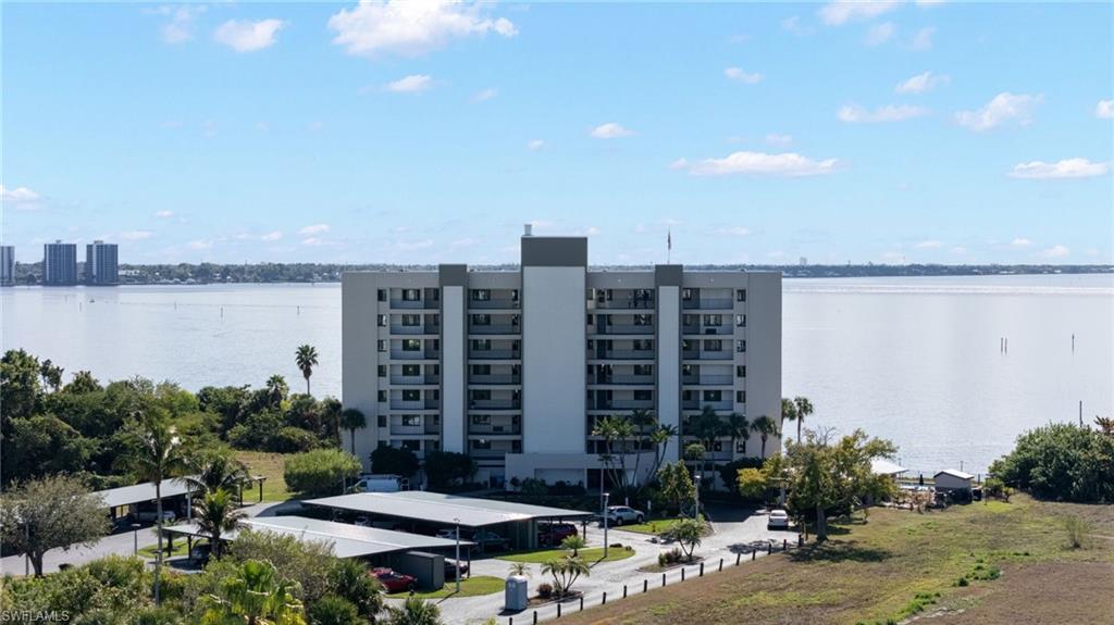 MOORINGS POINT CONDO - Residential