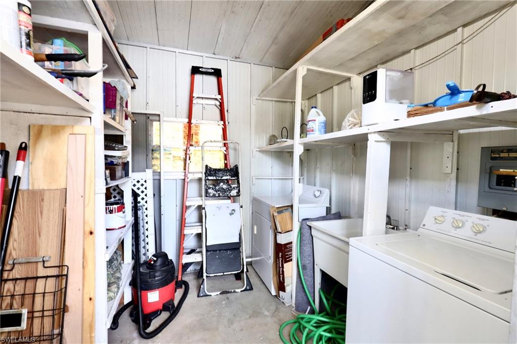 LAUREL ESTATES MOBILE HOME VIL - Residential