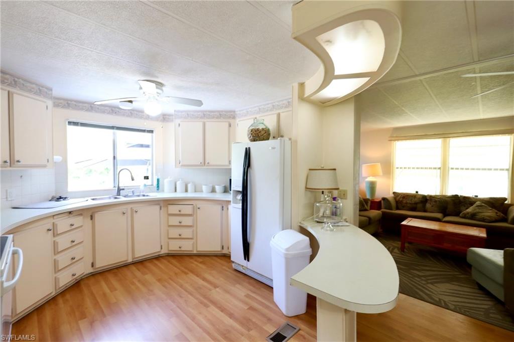 LAUREL ESTATES MOBILE HOME VIL - Residential