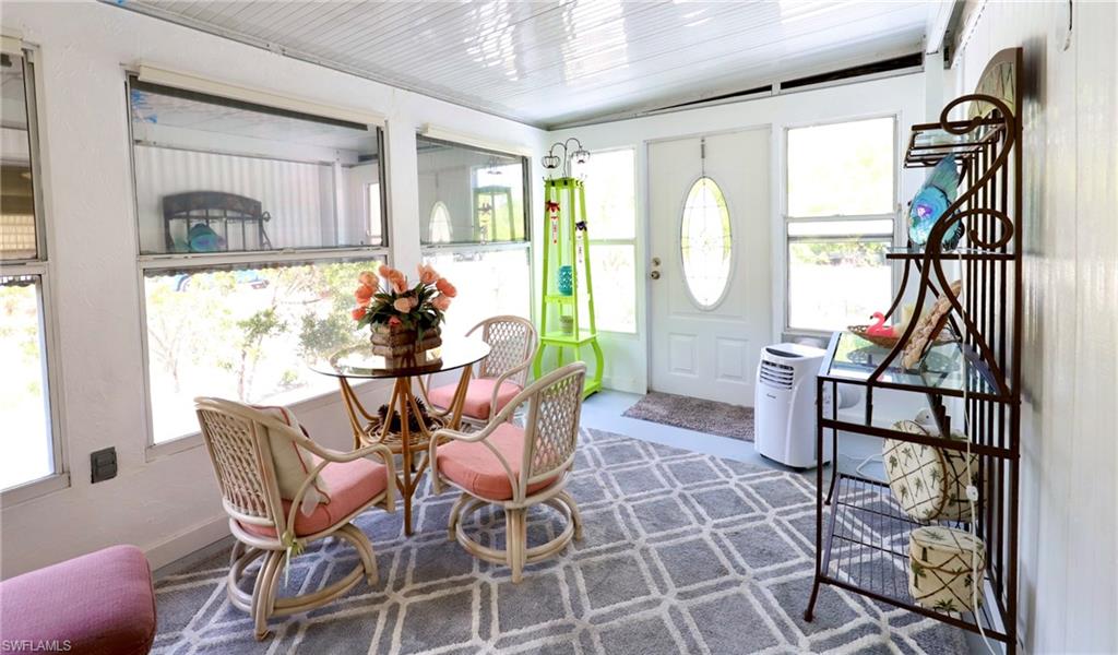 LAUREL ESTATES MOBILE HOME VIL - Residential