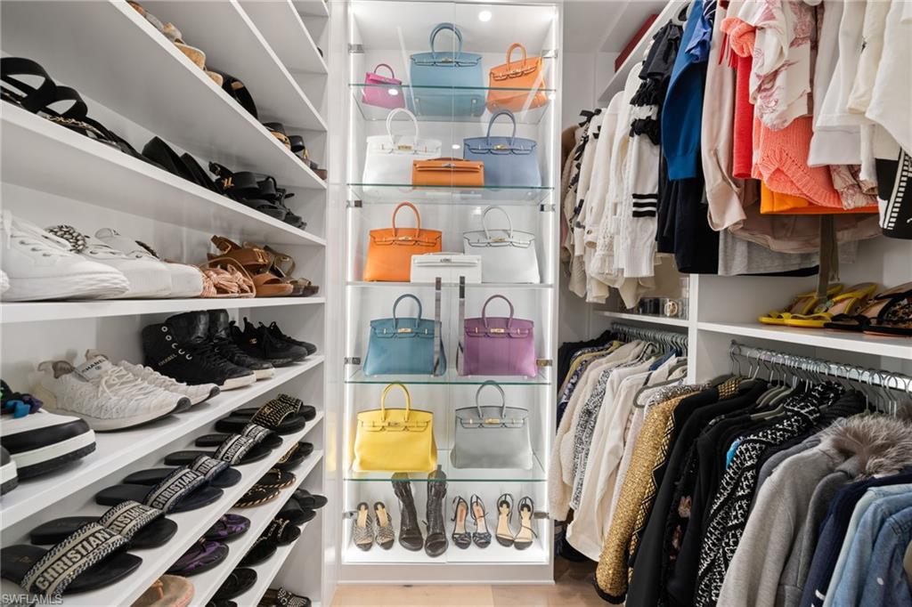 QUATTRO AT NAPLES SQUARE - Residential