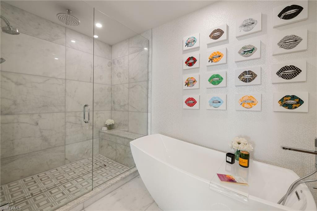 QUATTRO AT NAPLES SQUARE - Residential