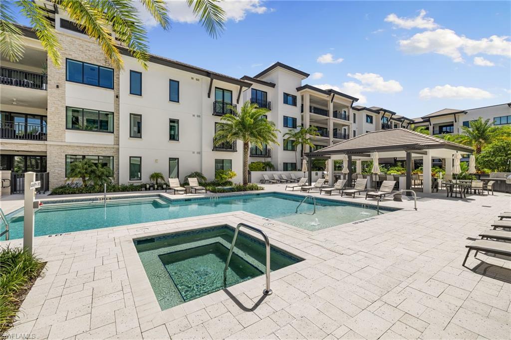 QUATTRO AT NAPLES SQUARE - Residential