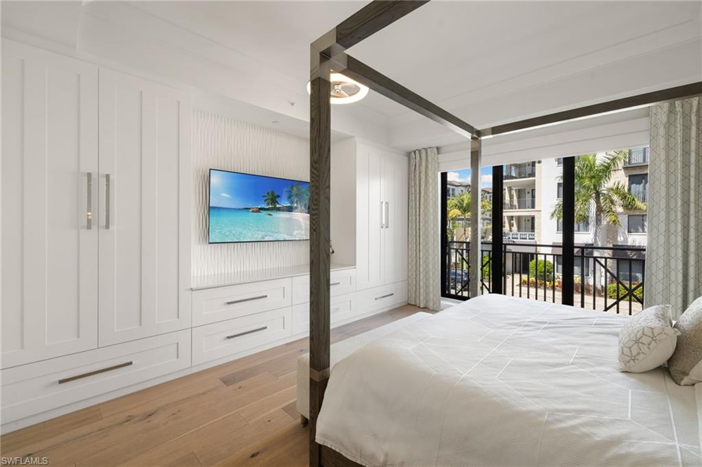 QUATTRO AT NAPLES SQUARE - Residential