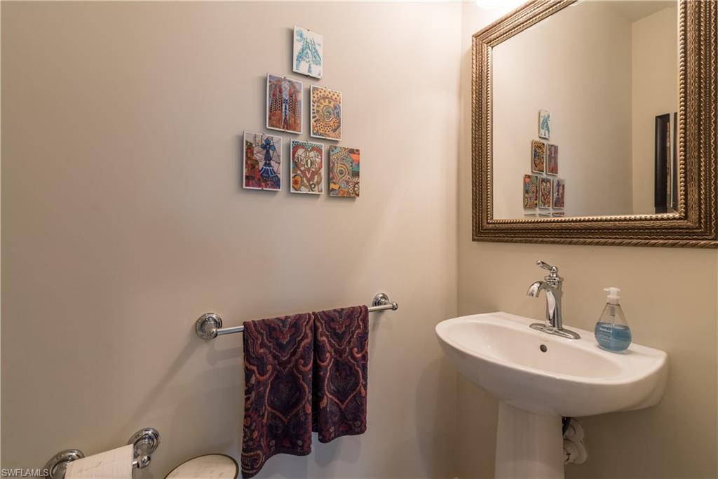 VERONA POINTE - Residential