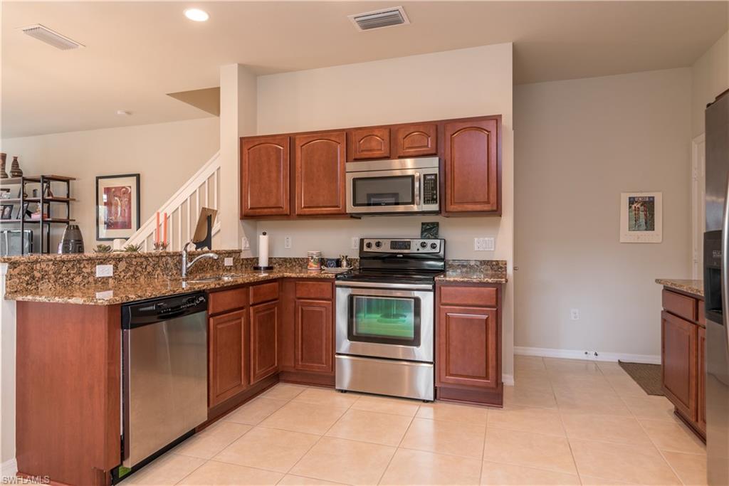 VERONA POINTE - Residential