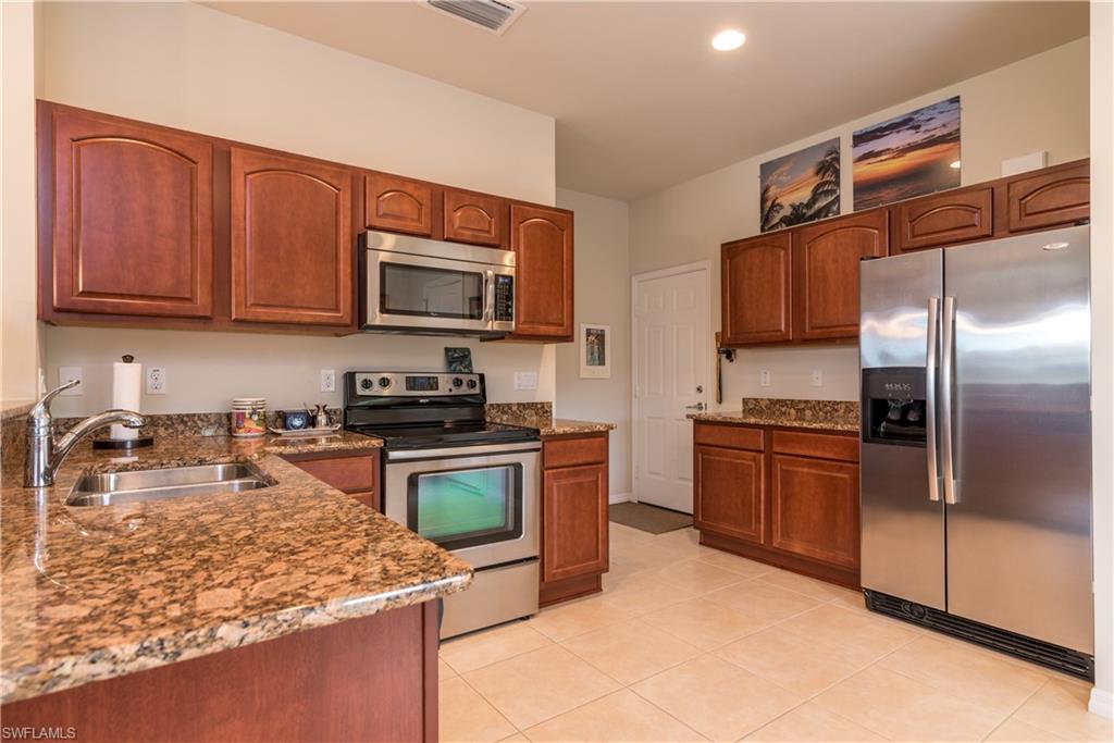 VERONA POINTE - Residential