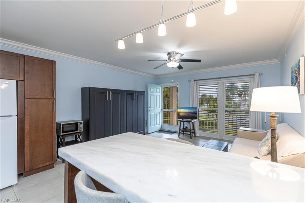 SOUTHWINDS APTS OF MARCO ISLAND - Residential