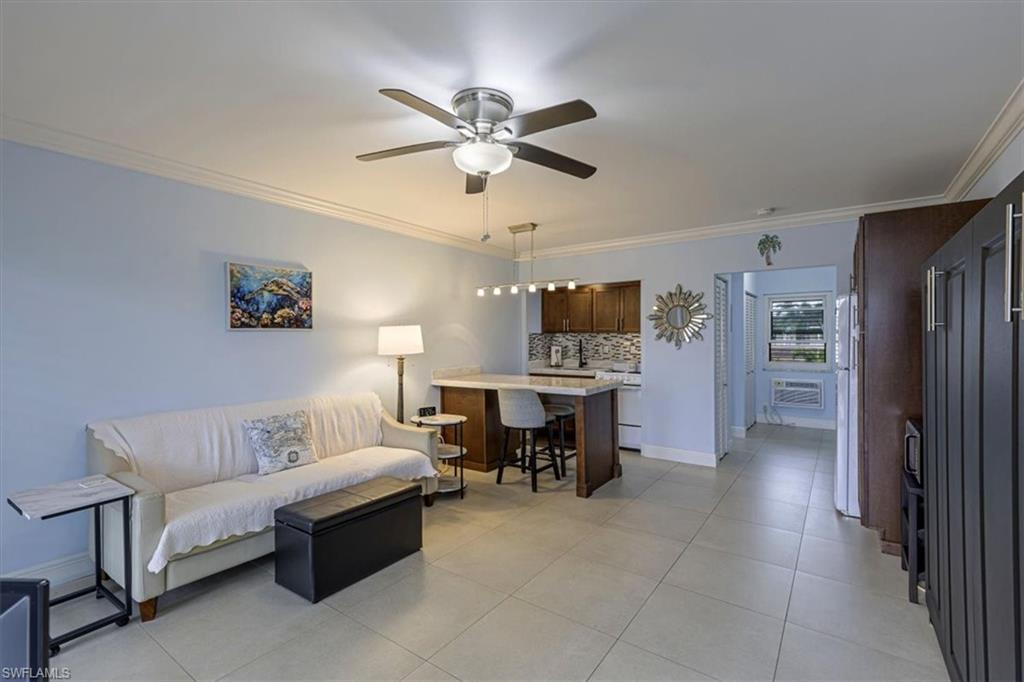 SOUTHWINDS APTS OF MARCO ISLAND - Residential