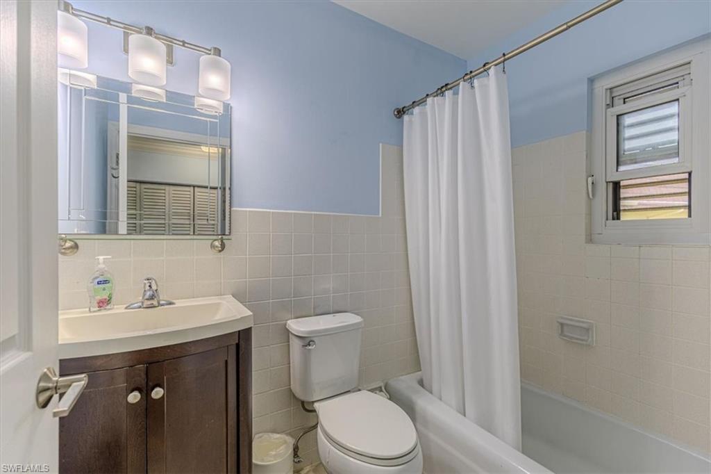 SOUTHWINDS APTS OF MARCO ISLAND - Residential