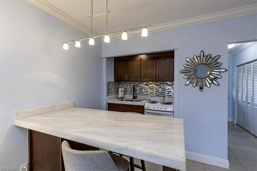 SOUTHWINDS APTS OF MARCO ISLAND - Residential