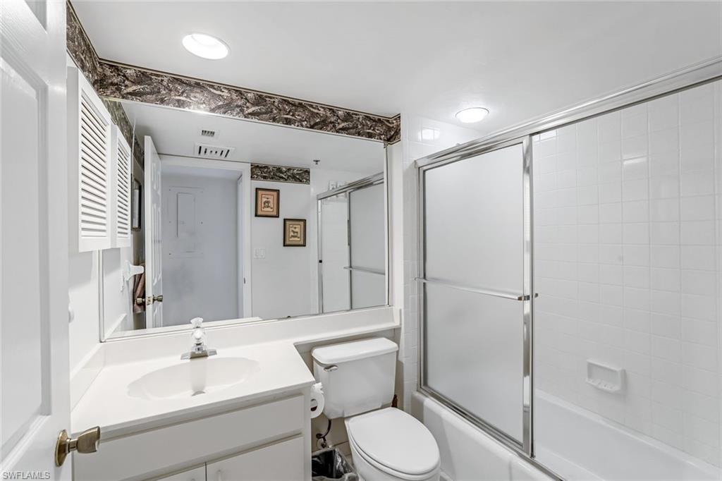 BAY HARBOR CLUB CONDO - Residential Lease