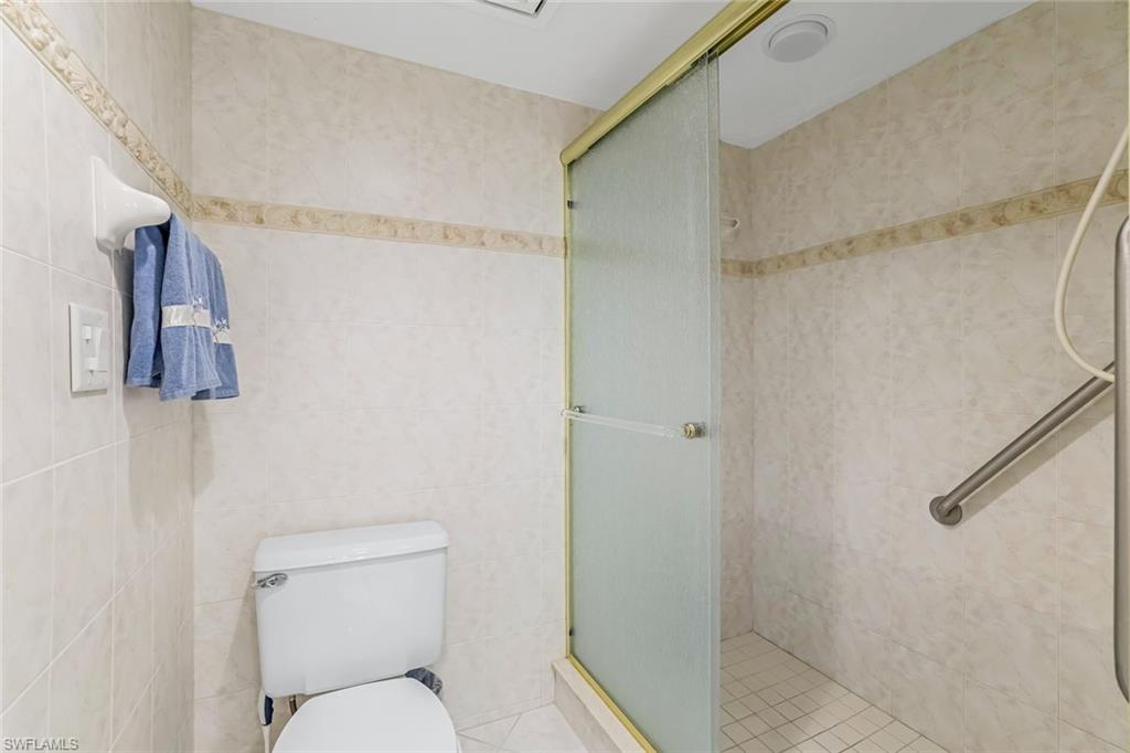 BAY HARBOR CLUB CONDO - Residential Lease