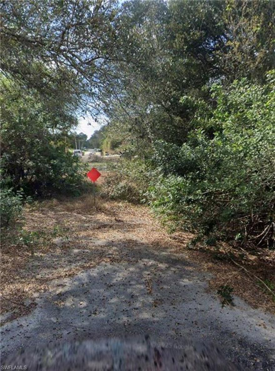 Land for sale! Great opportunity to invest in a growing area with no HOA. Spacious residential lot with strong potential. Buyers, please complete your due diligence. Message me today for more details or to make it yours!