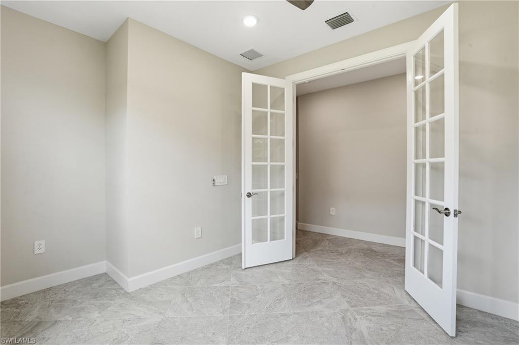 ESPLANADE LAKE CLUB - Residential