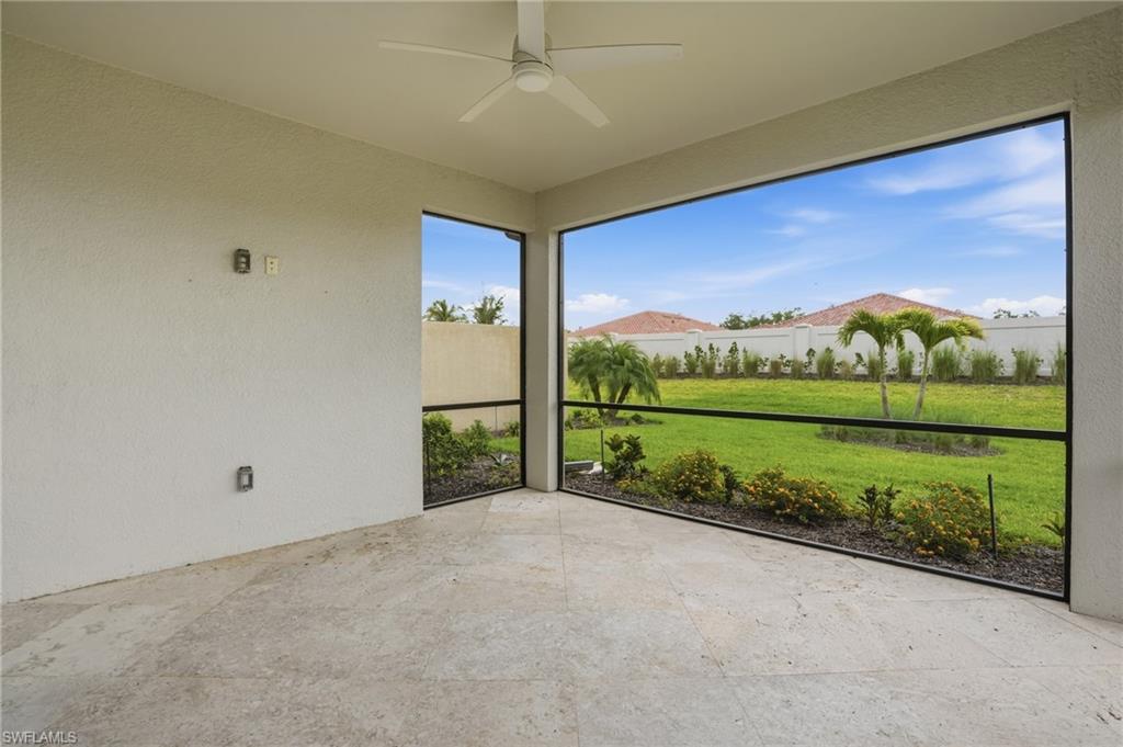 ESPLANADE LAKE CLUB - Residential