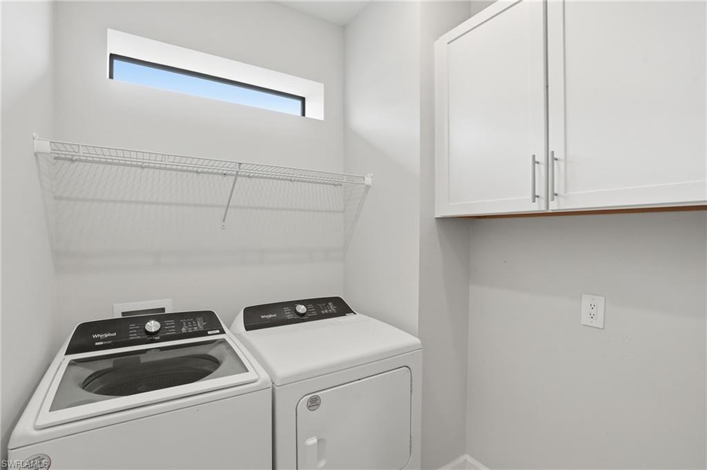 ESPLANADE LAKE CLUB - Residential