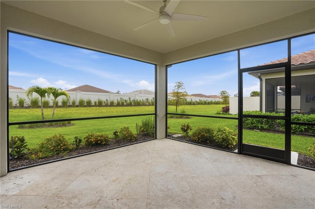 ESPLANADE LAKE CLUB - Residential