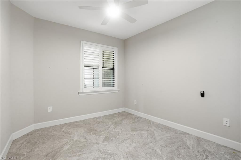 ESPLANADE LAKE CLUB - Residential