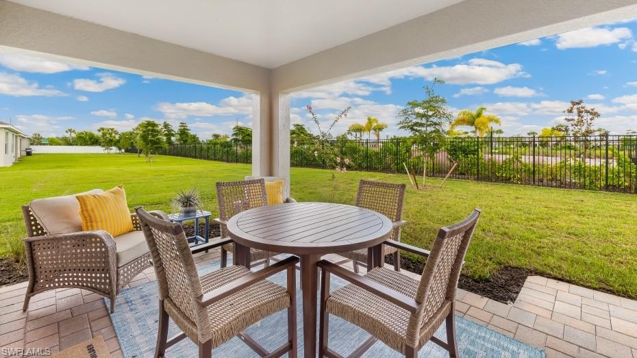 CORAL BAY - Residential