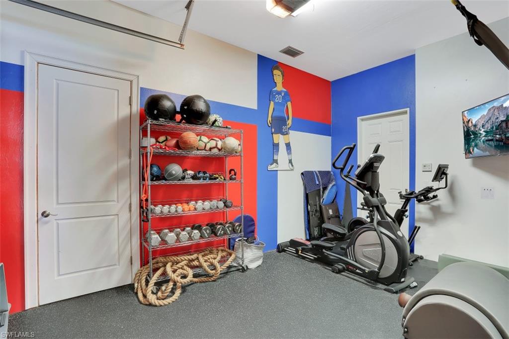 LANDINGS AT BEARS PAW - Residential